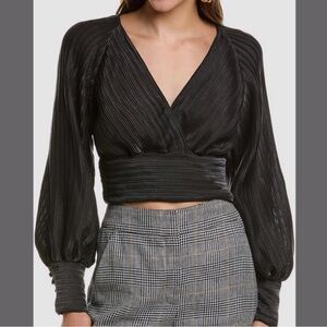 Astr The Label Pernilla Long Sleeve Pleated Crop Top